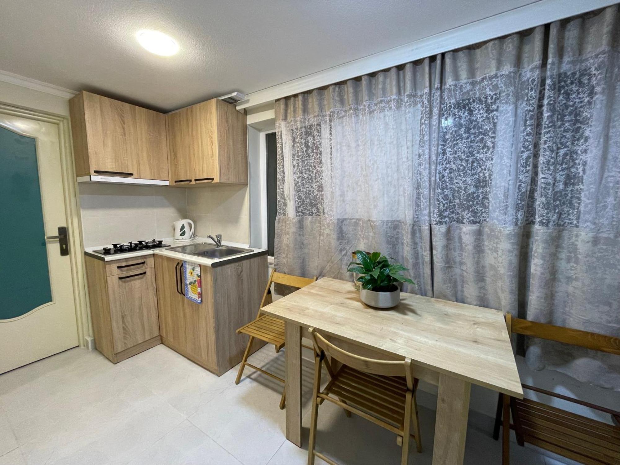 White Stones Apartment Kutaisi Exterior photo