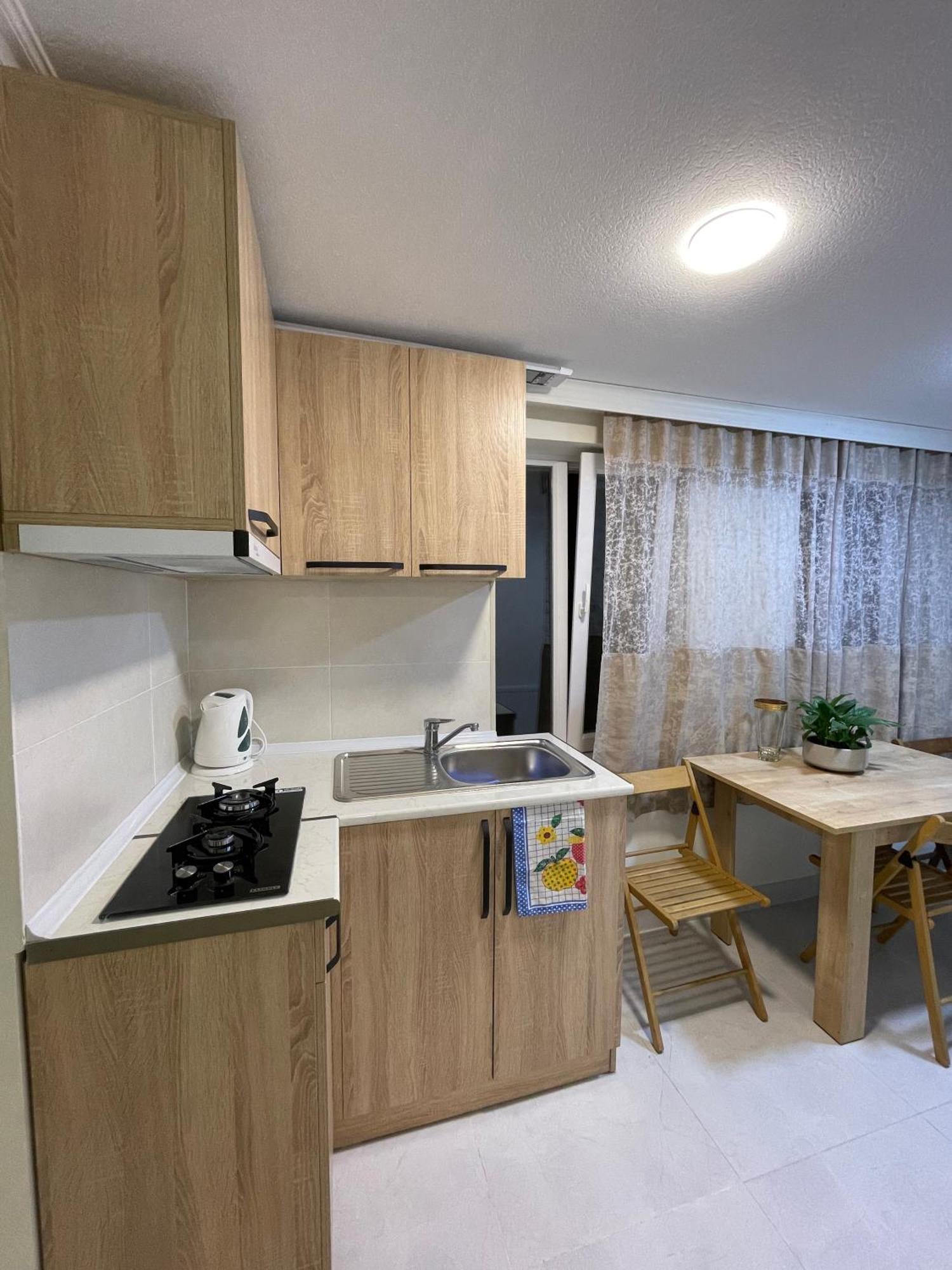 White Stones Apartment Kutaisi Exterior photo